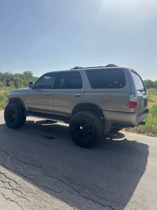 2002 Toyota 4Runner 3rd Gen - Image 6 of 8