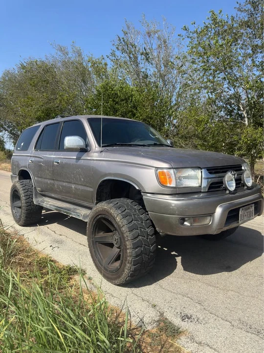 2002 Toyota 4Runner 3rd Gen - Image 3 of 8