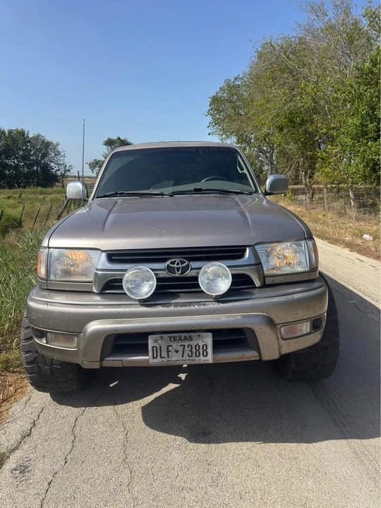2002 Toyota 4Runner 3rd Gen - Image 2 of 8