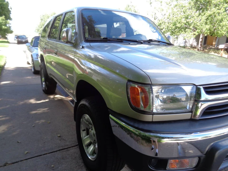 2002 Toyota 4Runner 3rd Gen - Image 2 of 8