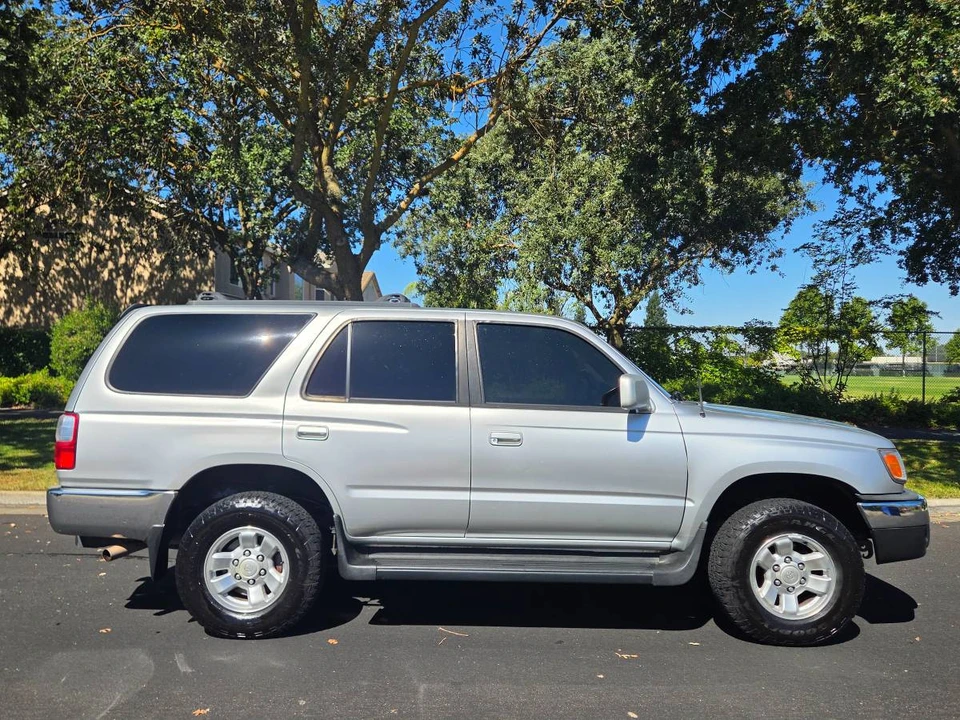 2002 Toyota 4Runner 3rd Gen - Image 4 of 11