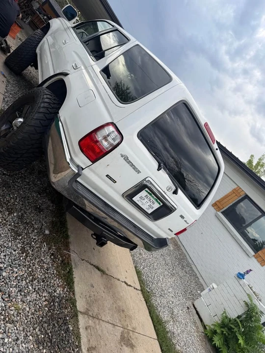 2002 Toyota 4Runner 3rd Gen - Image 10 of 14