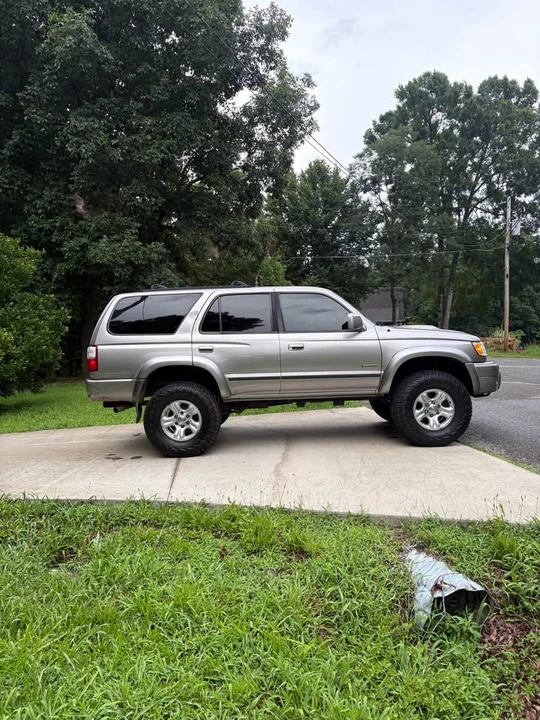 2002 Toyota 4Runner 3rd Gen - Image 2 of 14