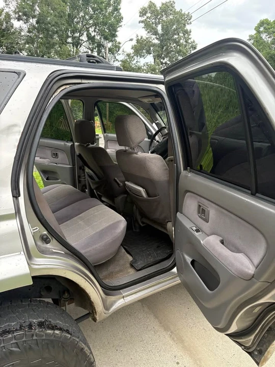 2002 Toyota 4Runner 3rd Gen - Image 11 of 14