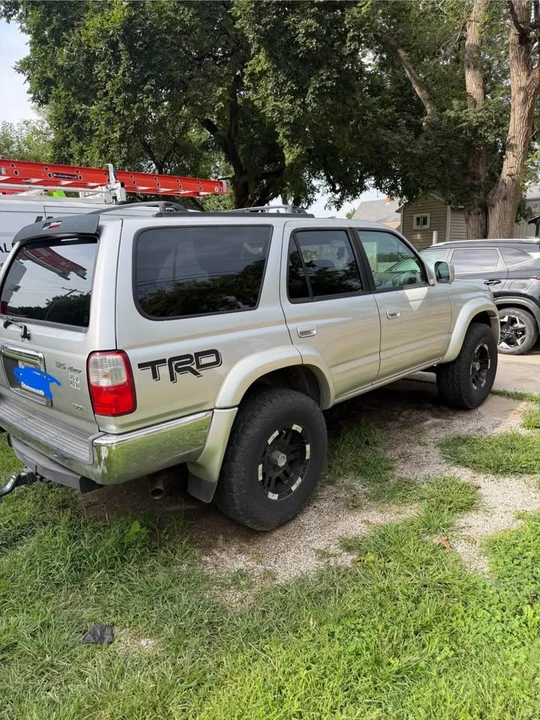 2002 Toyota 4Runner 3rd Gen - Image 3 of 9