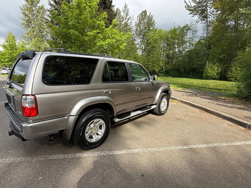2002 Toyota 4Runner 3rd Gen - Image 5 of 14