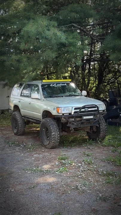 2002 Toyota 4Runner 3rd Gen - Image 2 of 7