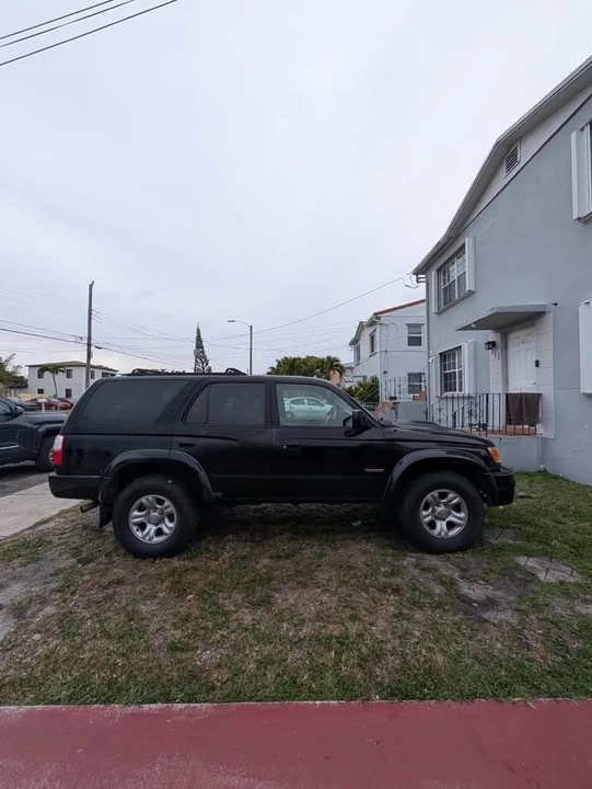 2002 Toyota 4Runner 3rd Gen - Image 2 of 12