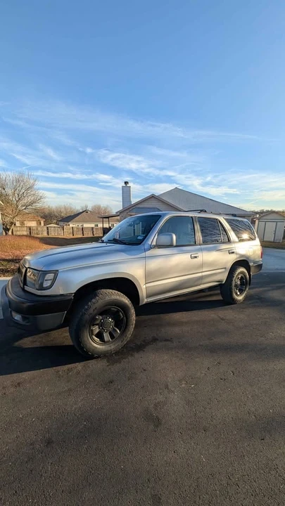 2002 Toyota 4Runner 3rd Gen - Image 2 of 17