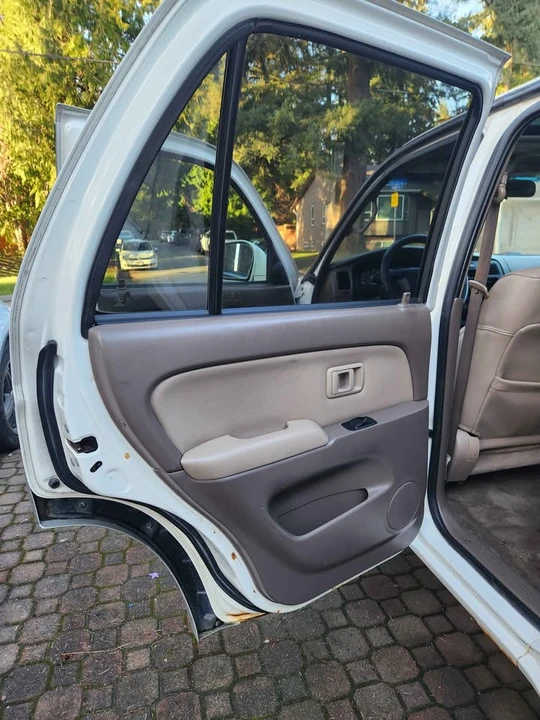 2002 Toyota 4Runner 3rd Gen - Image 12 of 20