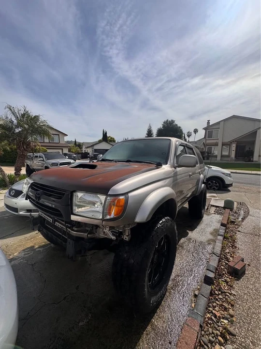 2002 Toyota 4Runner 3rd Gen - Image 2 of 8