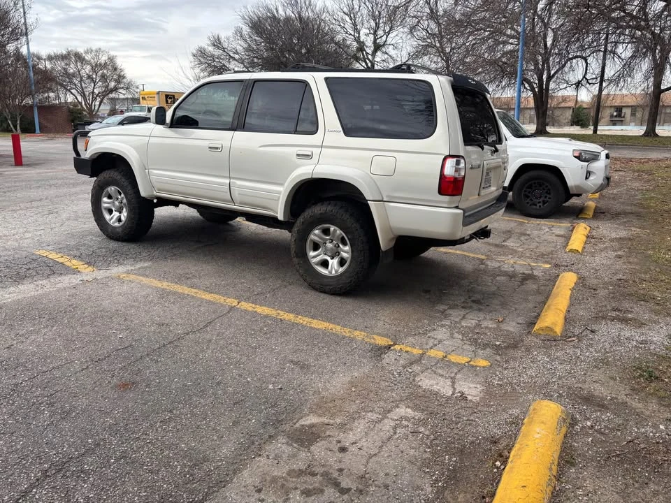 2002 Toyota 4Runner 3rd Gen - Image 4 of 9