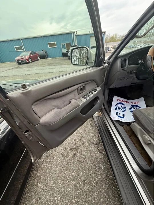 2002 Toyota 4Runner 3rd Gen - Image 13 of 15