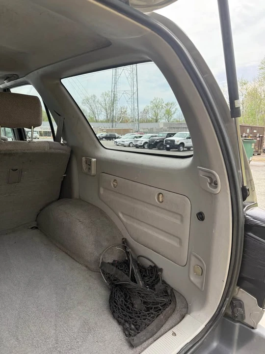 2002 Toyota 4Runner 3rd Gen - Image 9 of 15