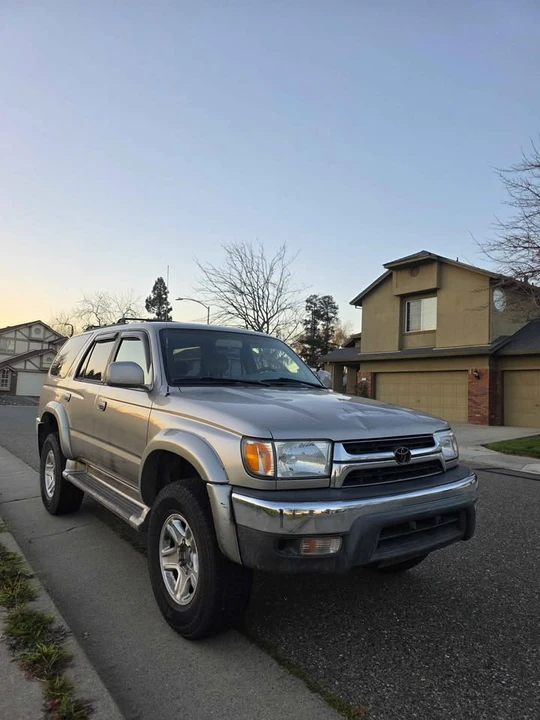 2002 Toyota 4Runner 3rd Gen - Image 2 of 10