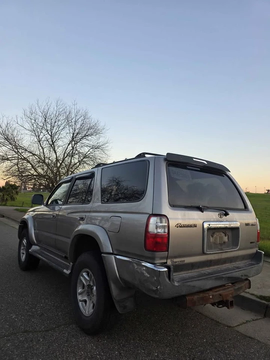 2002 Toyota 4Runner 3rd Gen - Image 3 of 10