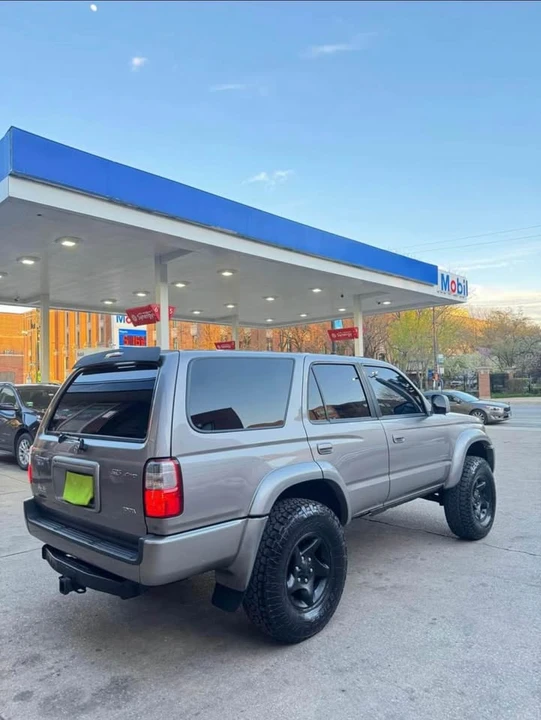 2002 Toyota 4Runner 3rd Gen - Image 5 of 9