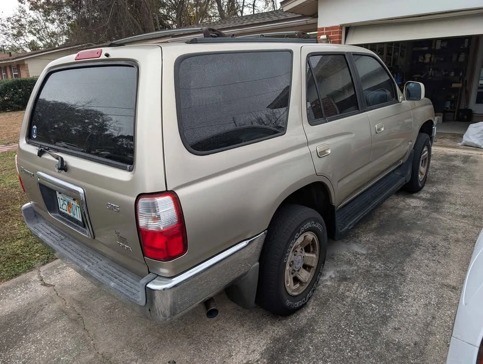 2002 Toyota 4Runner 3rd Gen - Image 4 of 12