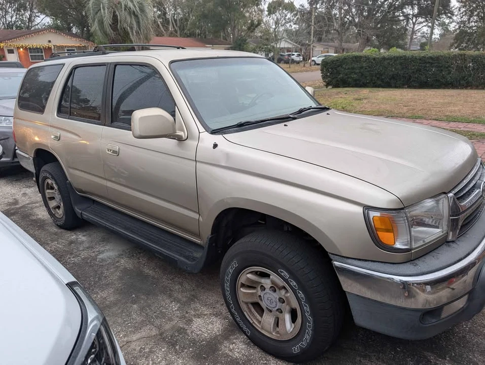 2002 Toyota 4Runner 3rd Gen - Image 5 of 12