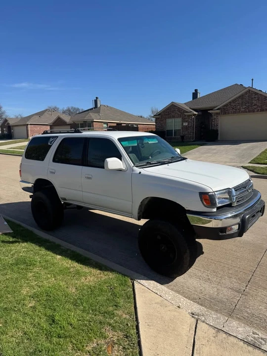 2002 Toyota 4Runner 3rd Gen - Image 3 of 9