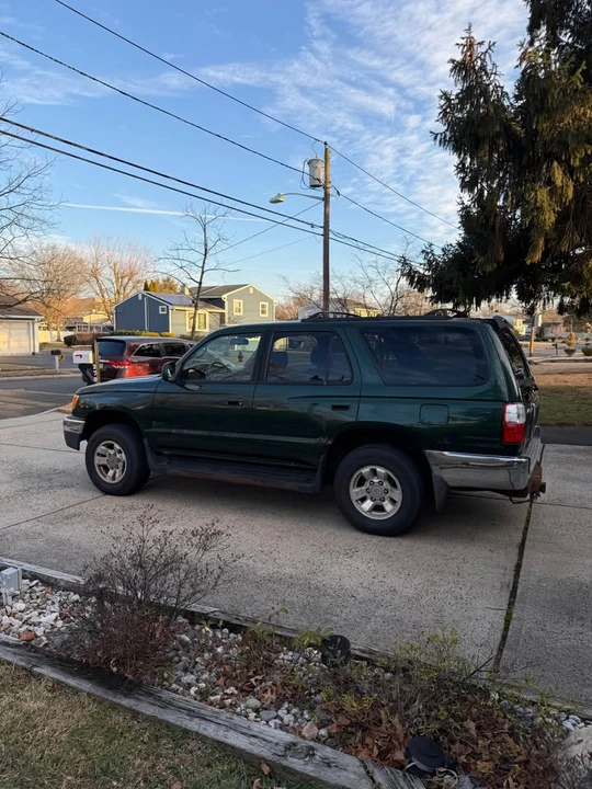 2002 Toyota 4Runner 3rd Gen - Image 5 of 12