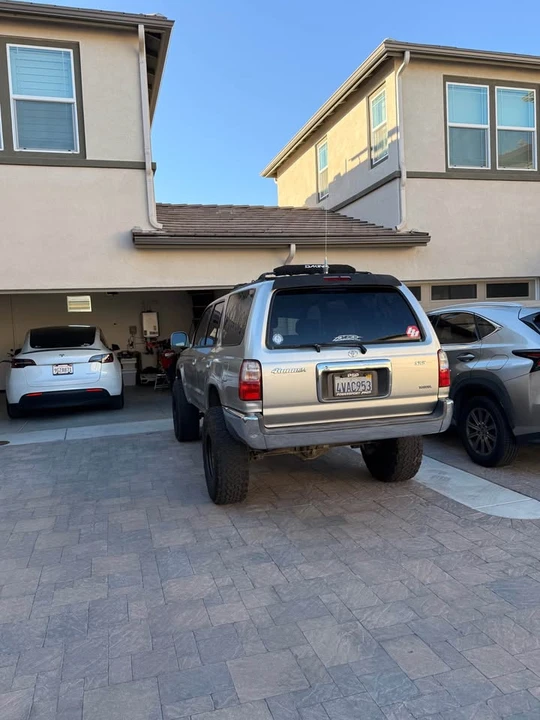 2002 Toyota 4Runner 3rd Gen - Image 3 of 13
