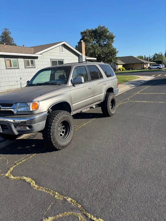 2002 Toyota 4Runner 3rd Gen - Image 3 of 8
