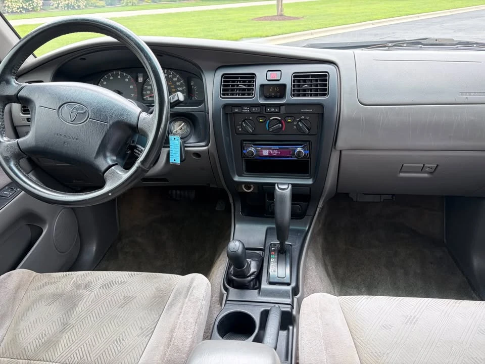 2002 Toyota 4Runner 3rd Gen - Image 10 of 17