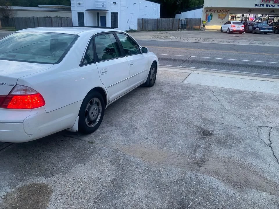 2002 Toyota Avalon 2nd Gen - Image 3 of 7
