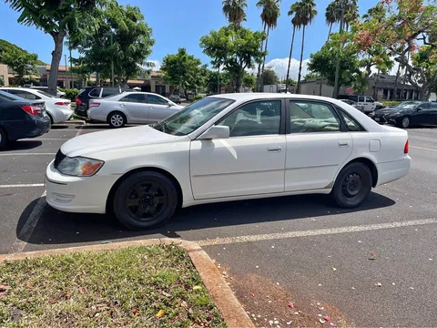 2002 Toyota Avalon Sedan 4D