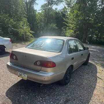 2002 Toyota Corolla LE Sedan 4D