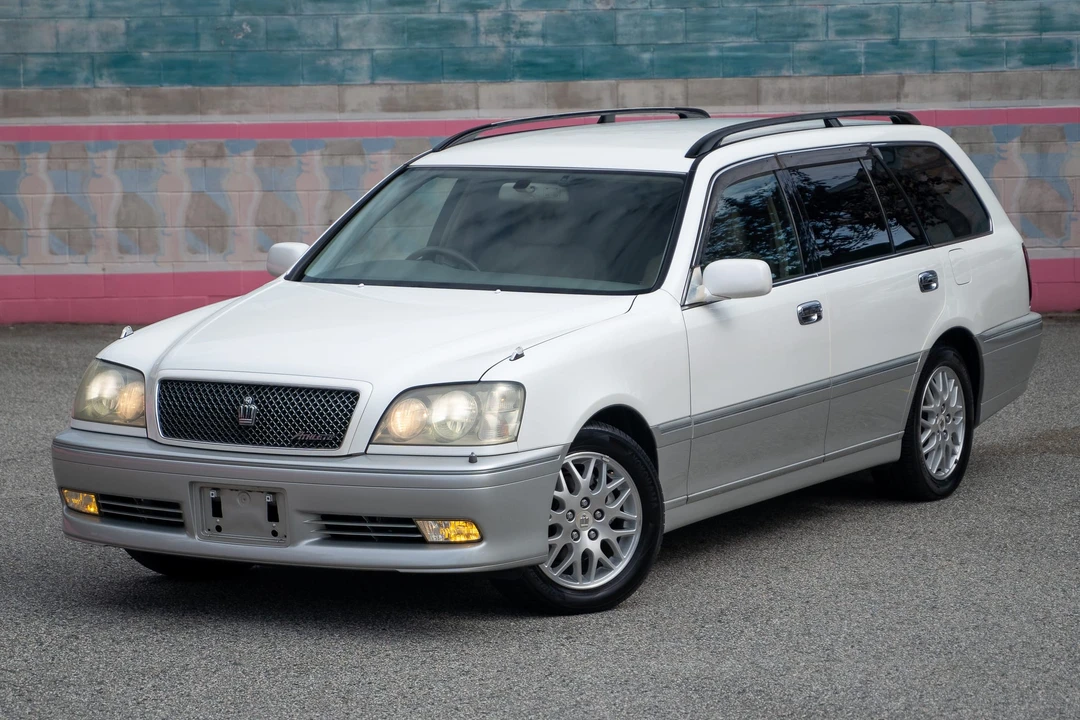2002 Toyota Crown 11th Gen - Image 2 of 31