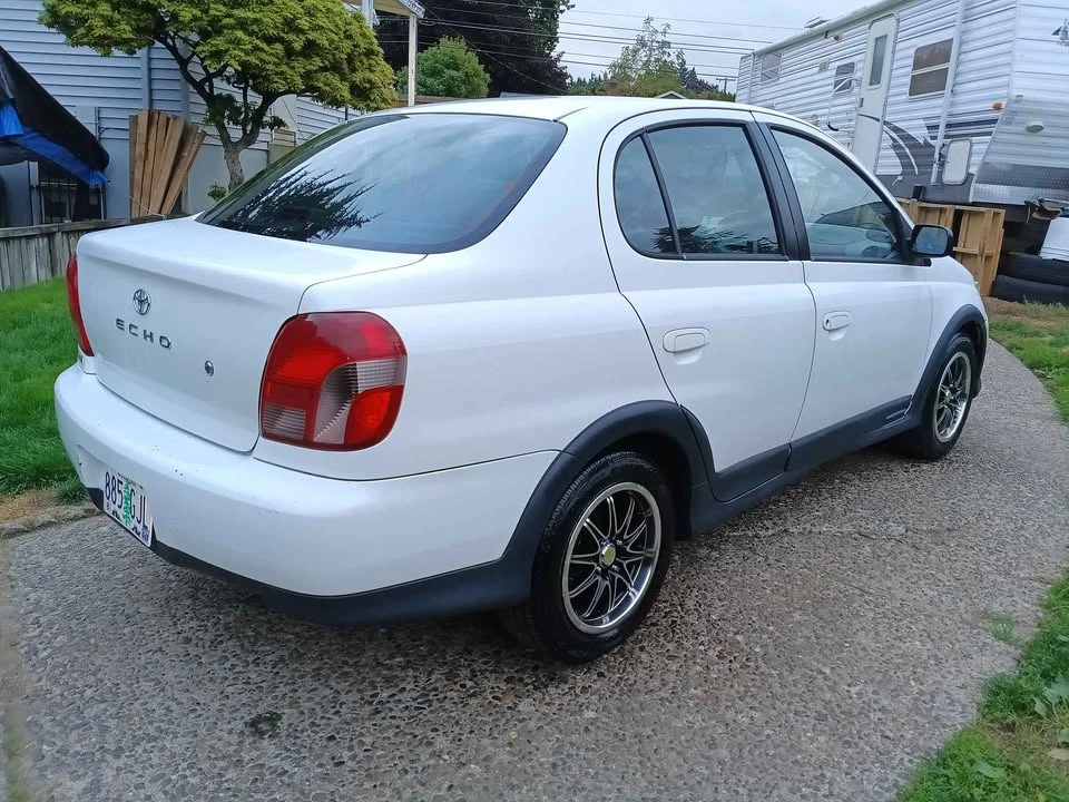 2002 Toyota Echo - Image 5 of 11