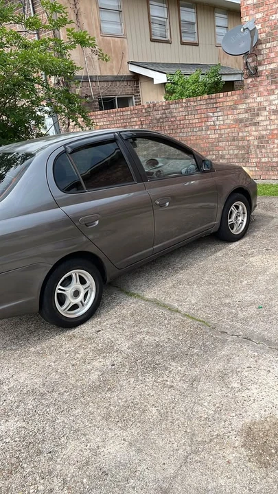 2002 Toyota Echo - Image 2 of 6