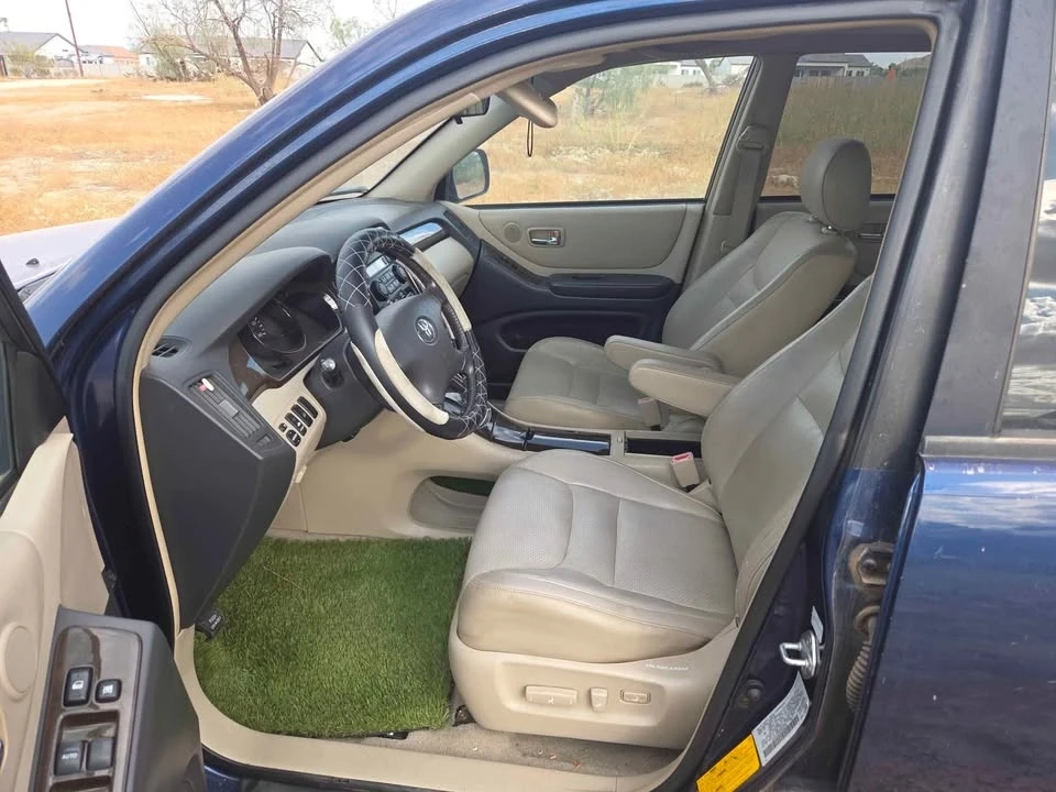 2002 Toyota Highlander - Image 4 of 4