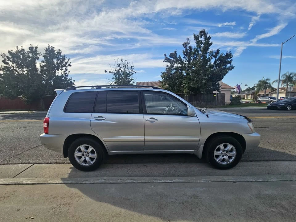 2002 Toyota Highlander - Image 6 of 11