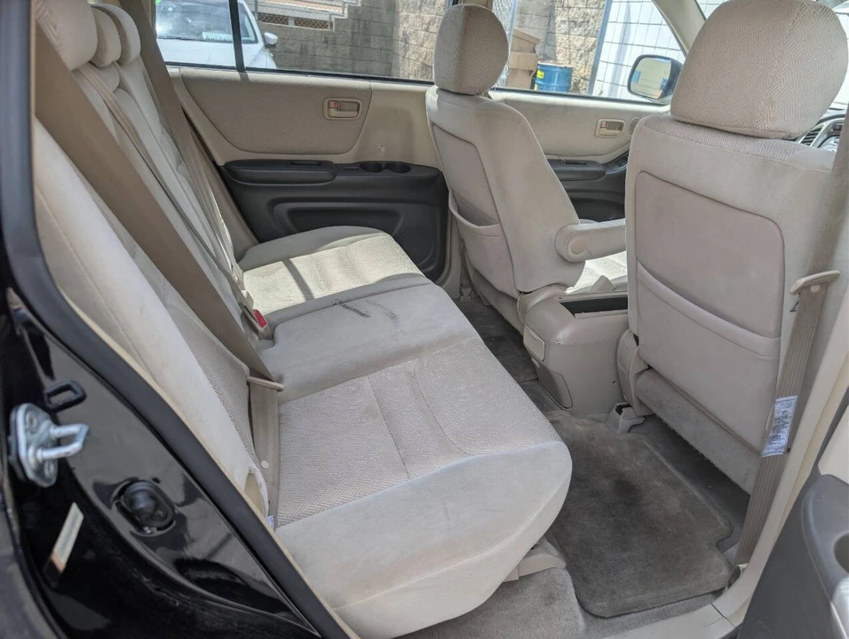 2002 Toyota Highlander - Image 10 of 16