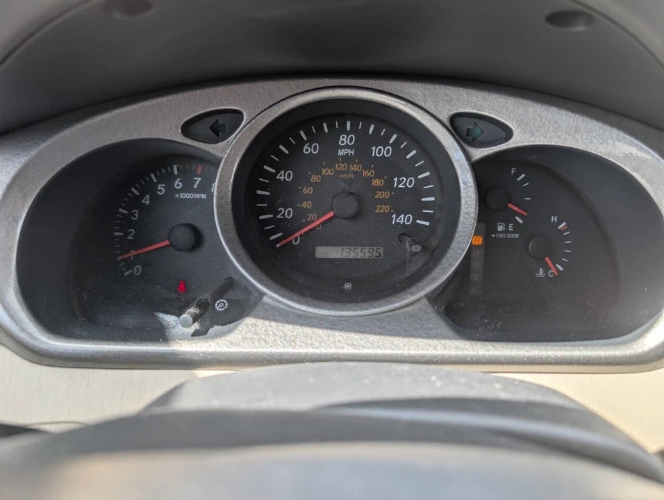 2002 Toyota Highlander - Image 3 of 16