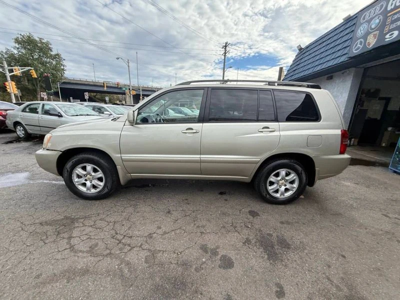 2002 Toyota Highlander - Image 8 of 12