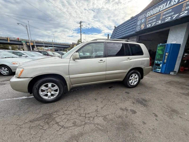 2002 Toyota Highlander - Image 7 of 12