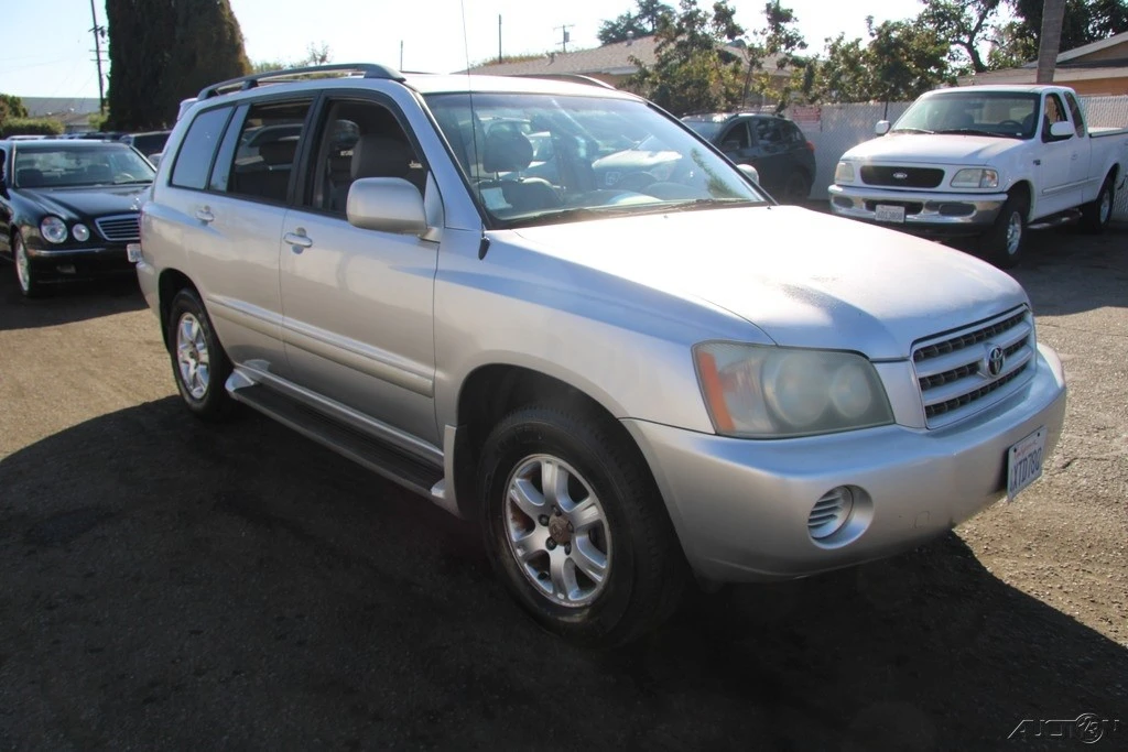 2002 Toyota Highlander - Image 8 of 21