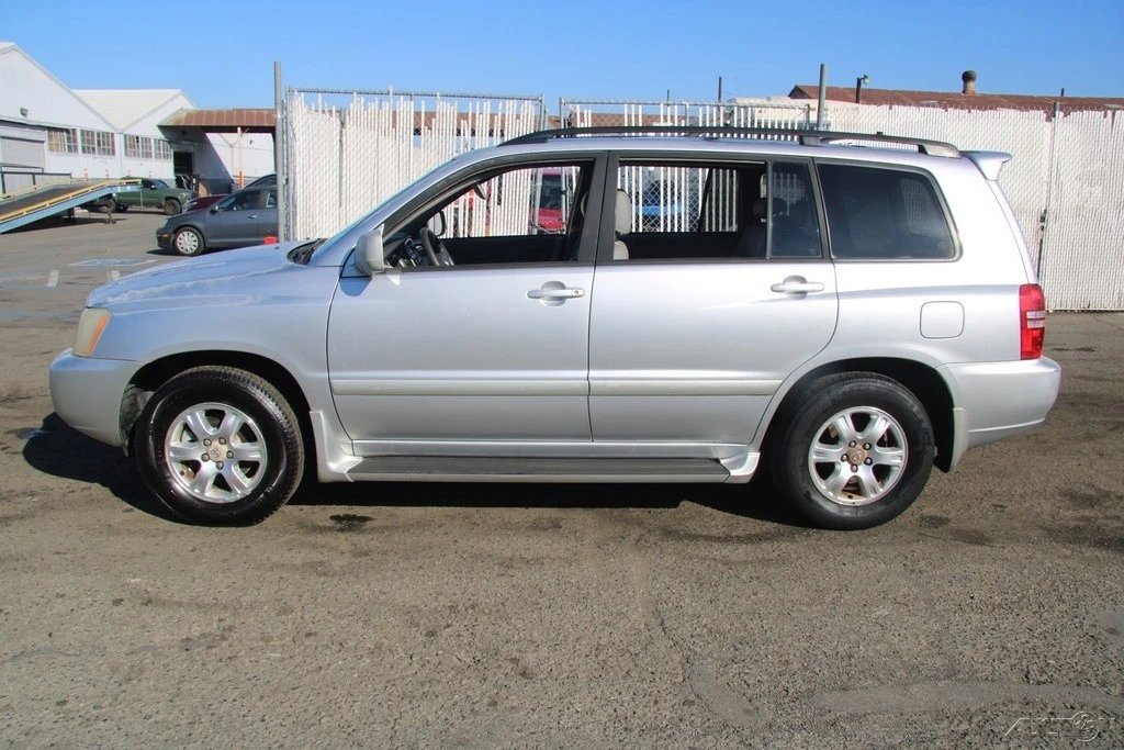 2002 Toyota Highlander - Image 3 of 21