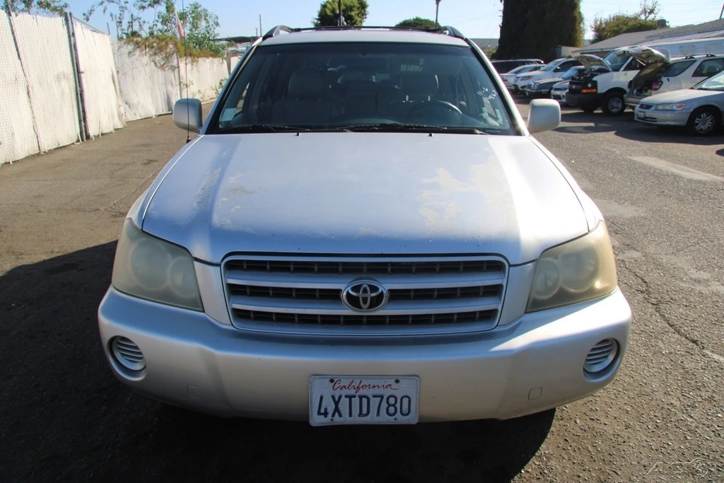 2002 Toyota Highlander - Image 9 of 21