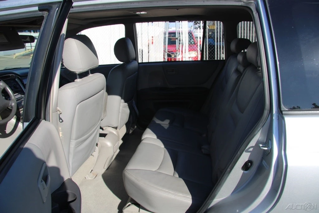 2002 Toyota Highlander - Image 20 of 21