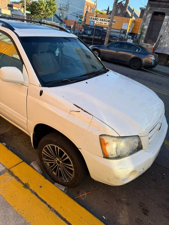 2002 Toyota Highlander - Image 4 of 4