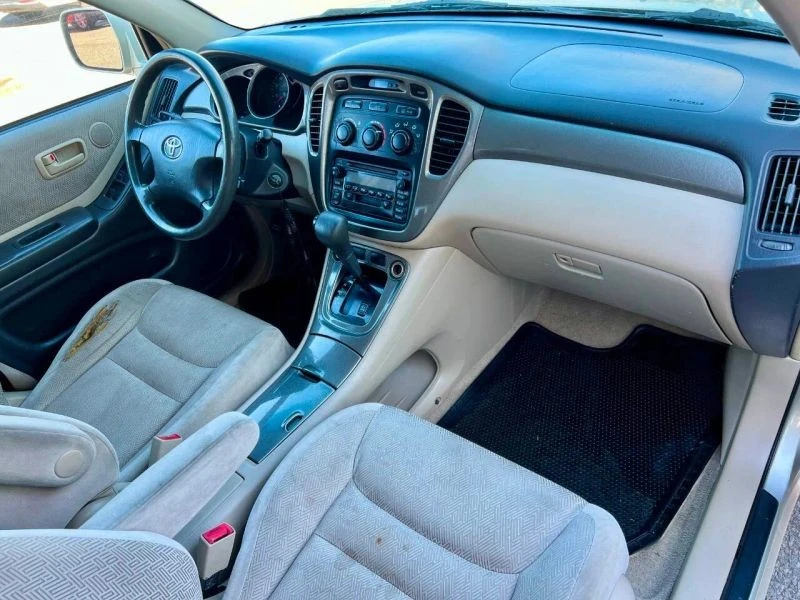 2002 Toyota Highlander - Image 6 of 12