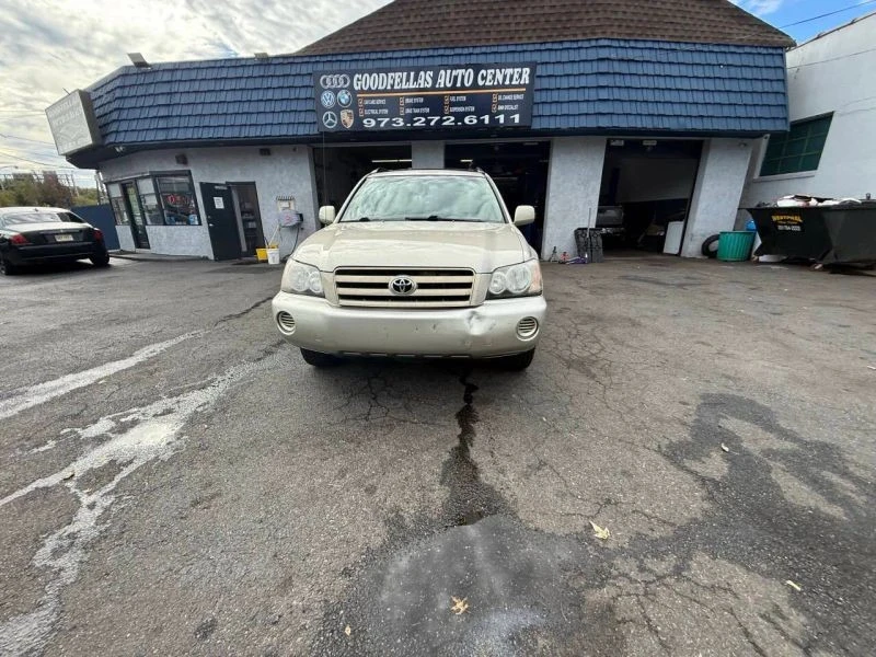 2002 Toyota Highlander - Image 2 of 12