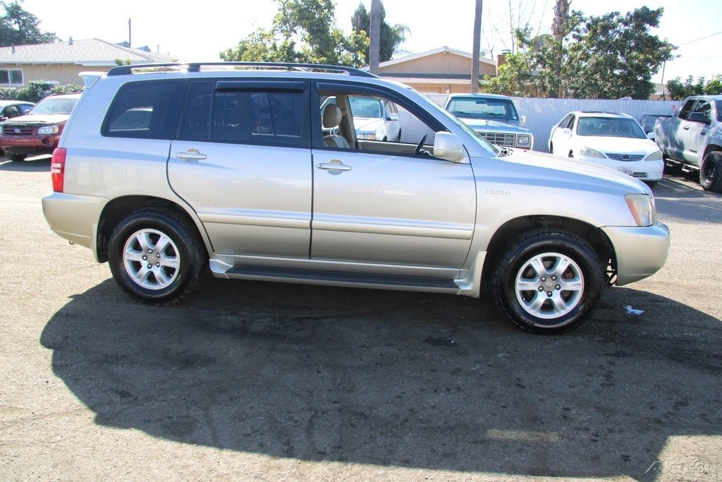 2002 Toyota Highlander - Image 7 of 21
