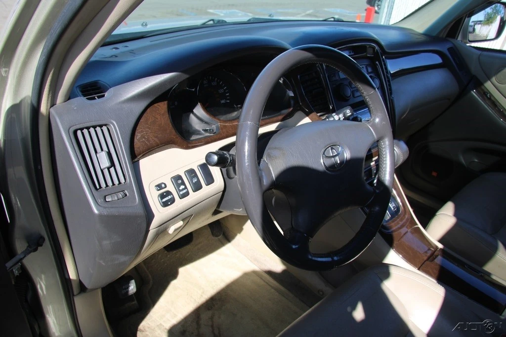 2002 Toyota Highlander - Image 14 of 21