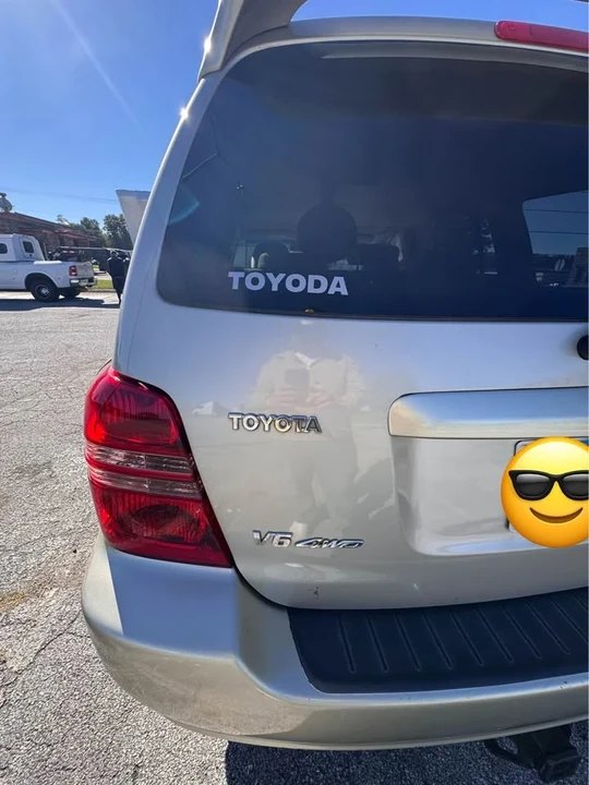 2002 Toyota Highlander - Image 3 of 20